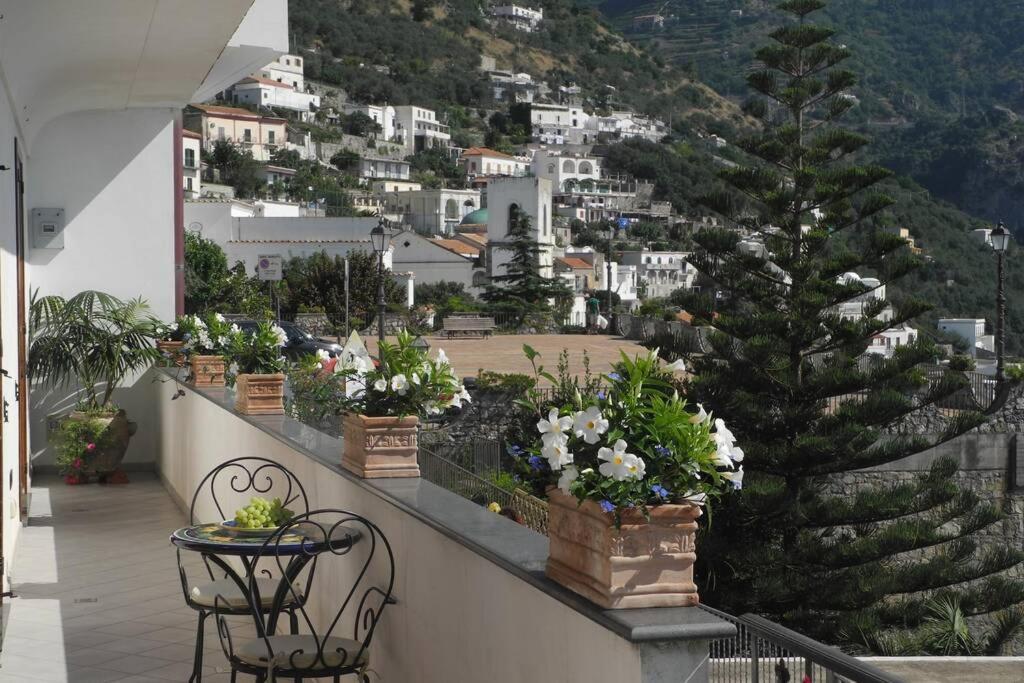 Villa Blumavy Praiano Exterior foto